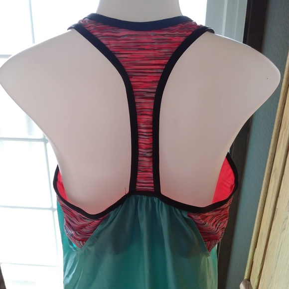 Razor Back Sports Bra Tank Shirt - Picture 3 of 7